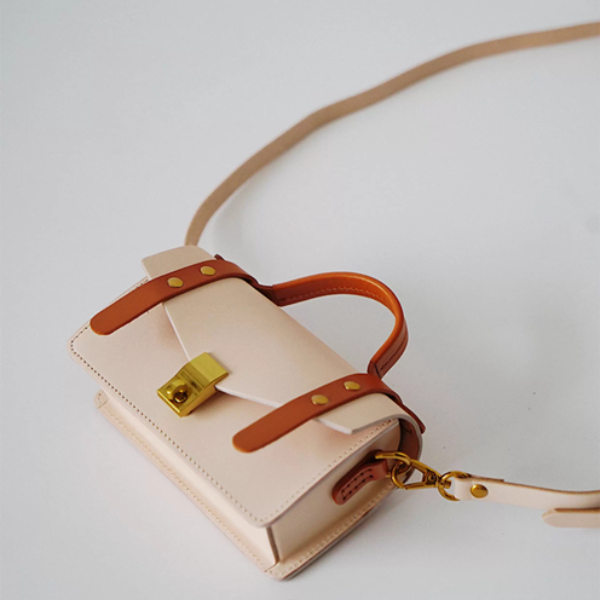 【5color】バイカラースクエアショルダーバッグ《Z00893》