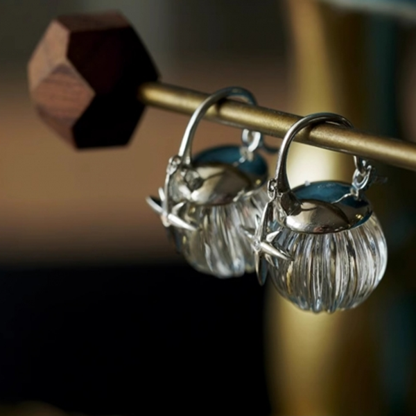 シルバーボールピアス　Z00365