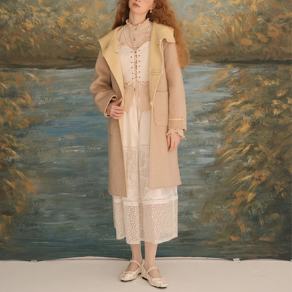 【2color】フリルネックショートブラウス　《Z00618》