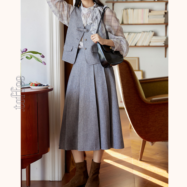 ボウタイ付きベスト＆ミモレ丈プリーツスカートのセットアップ《Z00850》