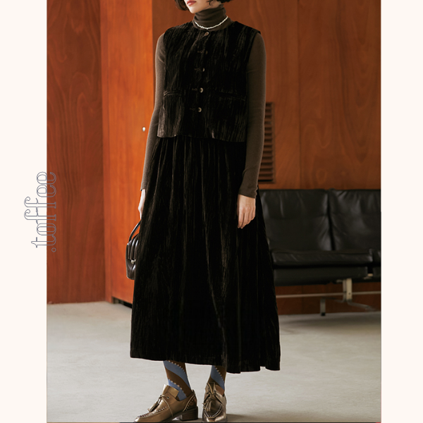 グロッシーダークベスト＆ロングスカートセットアップ　《Z00807》