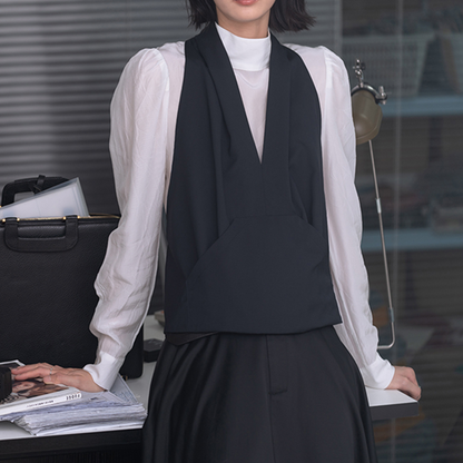 Vネックバックフリルデザインベスト　Z00552