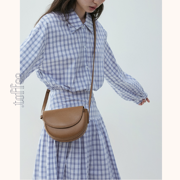 チェック柄Aラインロングシャツワンピース《Z00839》