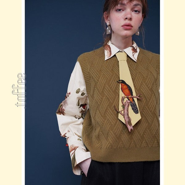 【3color】自由を纏う：手仕事の鳥刺繍タイ　C0179