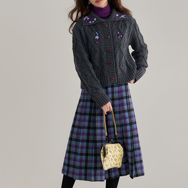 ハイウエストチェック柄ミモレ丈スカート　《Z00656》