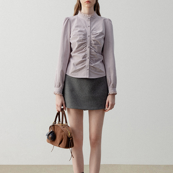 パール＆レースネックシャーリングロングスリーブシャツ　《Z00721》