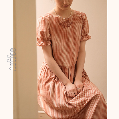 リボン刺繍のギンガムチェックワンピース《Z01054》