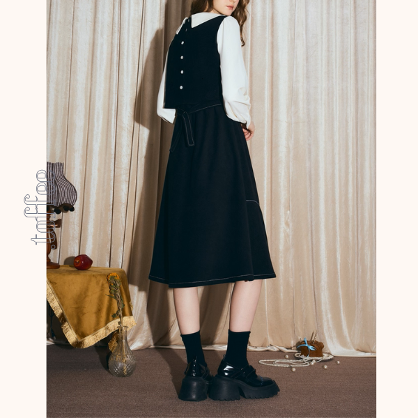 星を見上げる馬の刺繍ワンピース《Z01122》