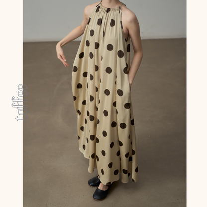 ドットと余白、午後のホルターネックワンピース《Z01119》