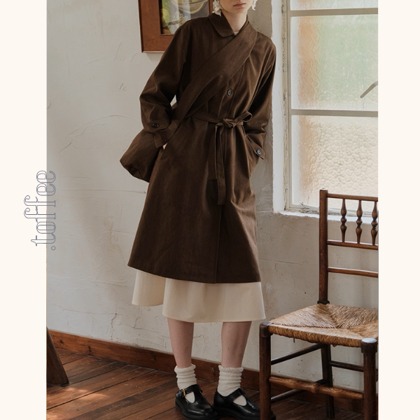 前合わせデザインのブラウンジャケット《Z01086》