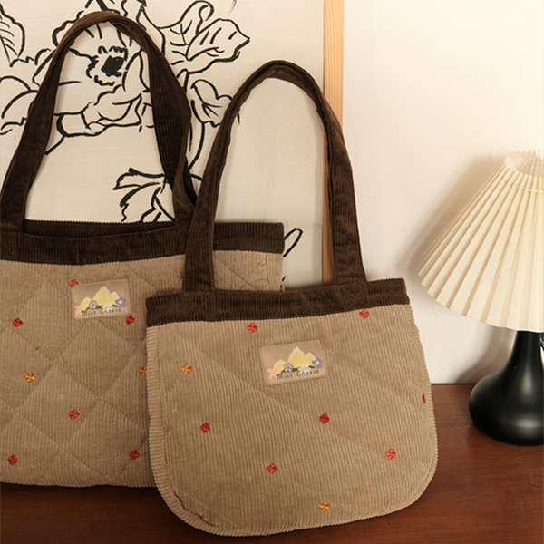 小花刺繍キルティングコーデュロイトートバッグ　《Z00709》