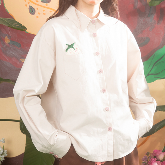 立体ストロベリー刺繍ガーリーシャツ　《Z00695》