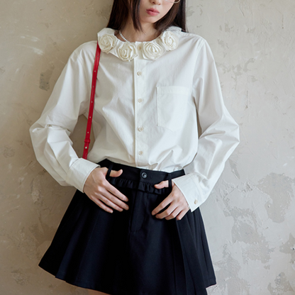 立体ローズ装飾ホワイトブラウス　《Z00766》