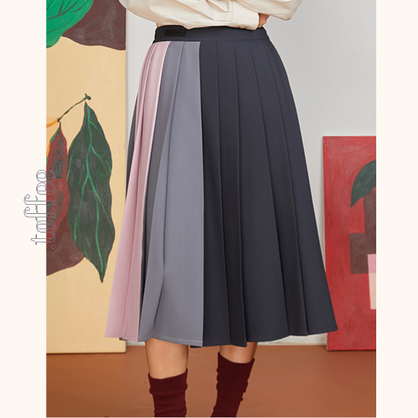 コントラストカラーミモレ丈プリーツスカート　《Z00701》