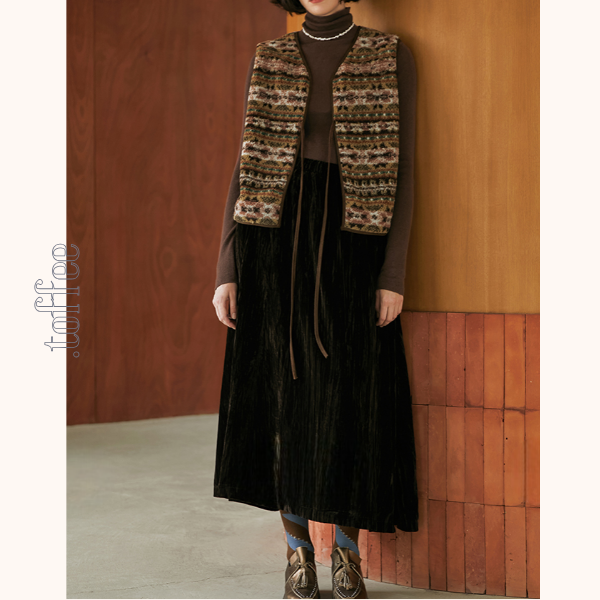 グロッシーダークベスト＆ロングスカートセットアップ　《Z00807》