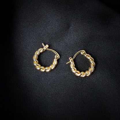 ゴールドツイストピアス