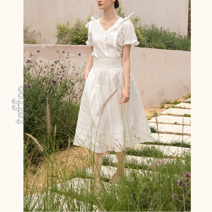 花刺繍ホワイトサスペンダースカート《Z01053》