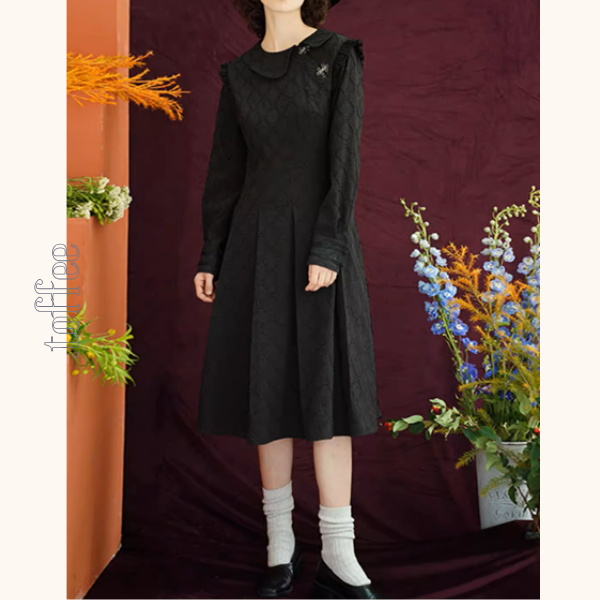 フリルディテールチャイナ風ブラックワンピース《Z00877》