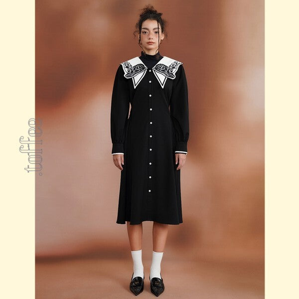 月明かりのバンビが佇む：オリエンタルと幻想が交差するプレッピーワンピース C0186