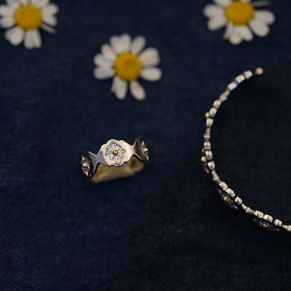 ミニフラワーデザインスリムリング　AU-147