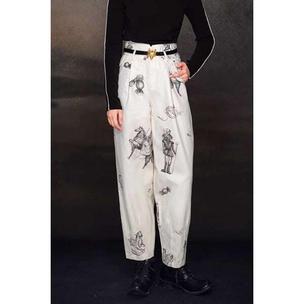 【2color】くるみ割り人形プリントタックテーパードパンツ C0107