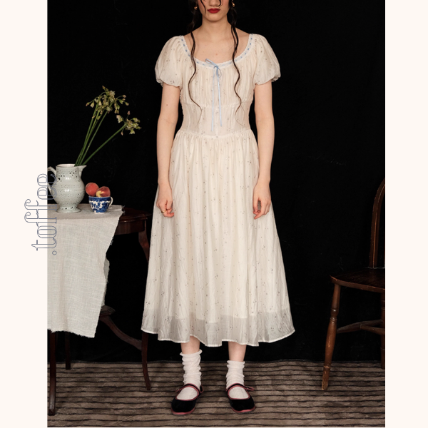 星のささやきシアーワンピース《Z01052》