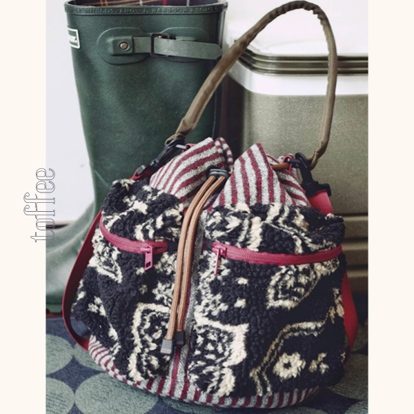 ドローストリング付きボアショルダーバッグ　Z00606