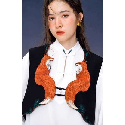 フォックス刺繍ブラックベスト C0097