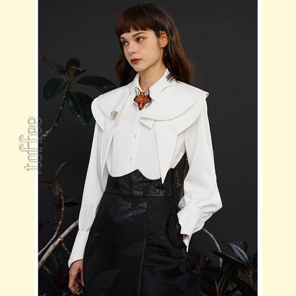 「小狐物語」 オリエンタルテイストが香る：キツネ刺繍ドリーミーブラウス C0183