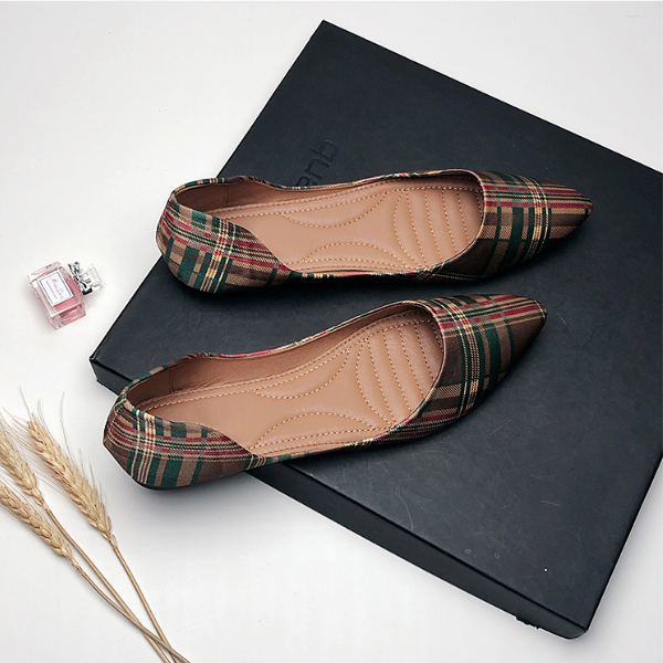 【３color】ポインテッドトゥチェッカーパンプス AU-316