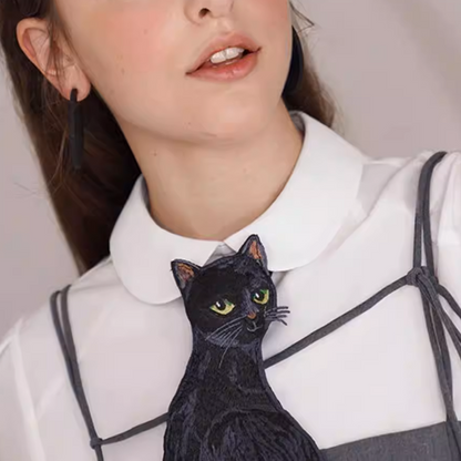 黒猫シルエットが遊ぶニッチなネクタイ《Z01220》