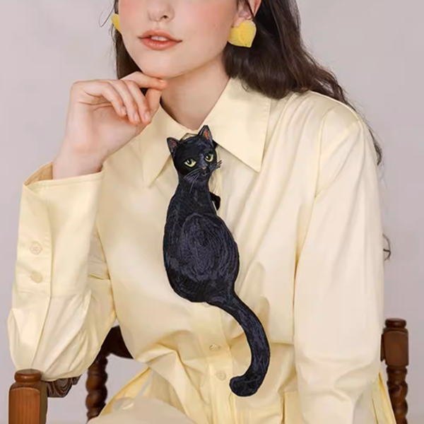 黒猫シルエットが遊ぶニッチなネクタイ《Z01220》