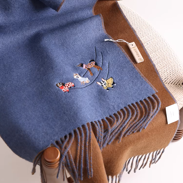 【4color】可愛い子犬刺繍のツートーン配色フリンジマフラー《Z01198》