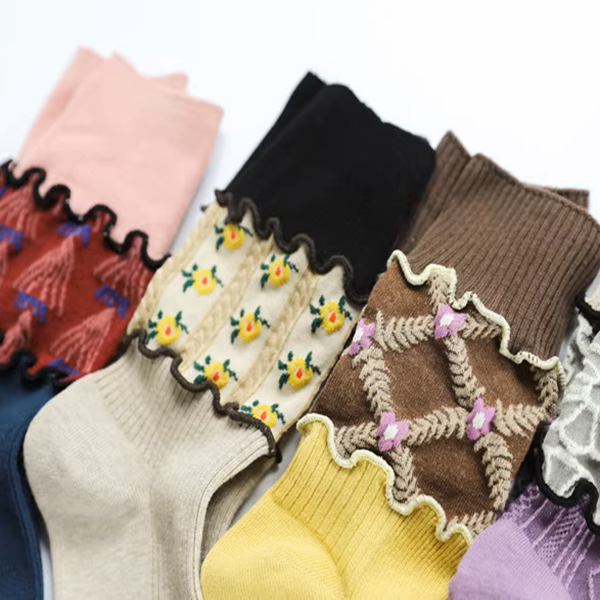 【5pattern】花柄が映える＊三層切り替えのレトロクルーソックス《Z01200》