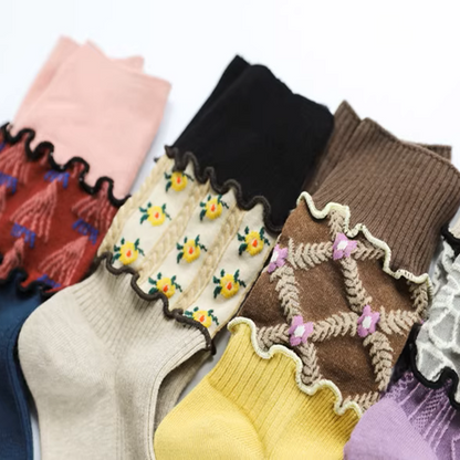 【5pattern】花柄が映える＊三層切り替えのレトロクルーソックス《Z01200》