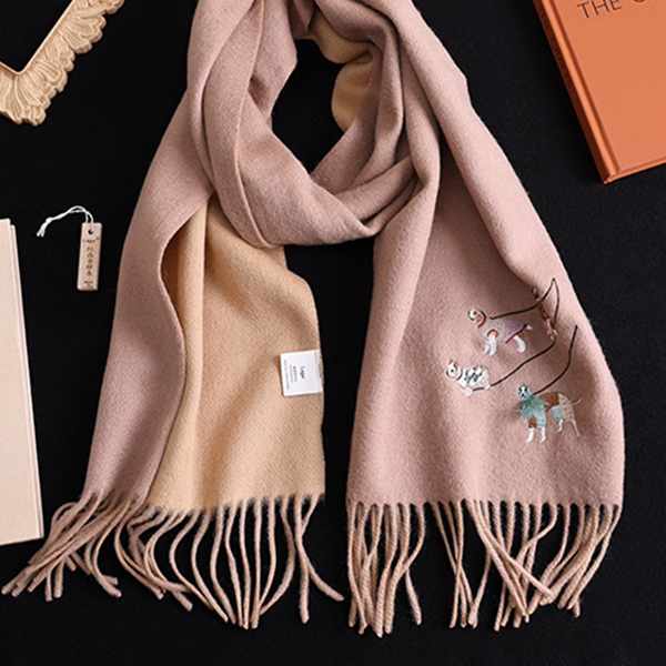 【4color】可愛い子犬刺繍のツートーン配色フリンジマフラー《Z01198》