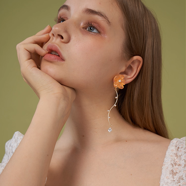 【2pattern3color】揺れる花のきらめき＊パール×カーブイヤーアクセサリー《Z01187》