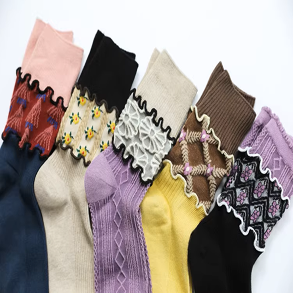 【5pattern】花柄が映える＊三層切り替えのレトロクルーソックス《Z01200》