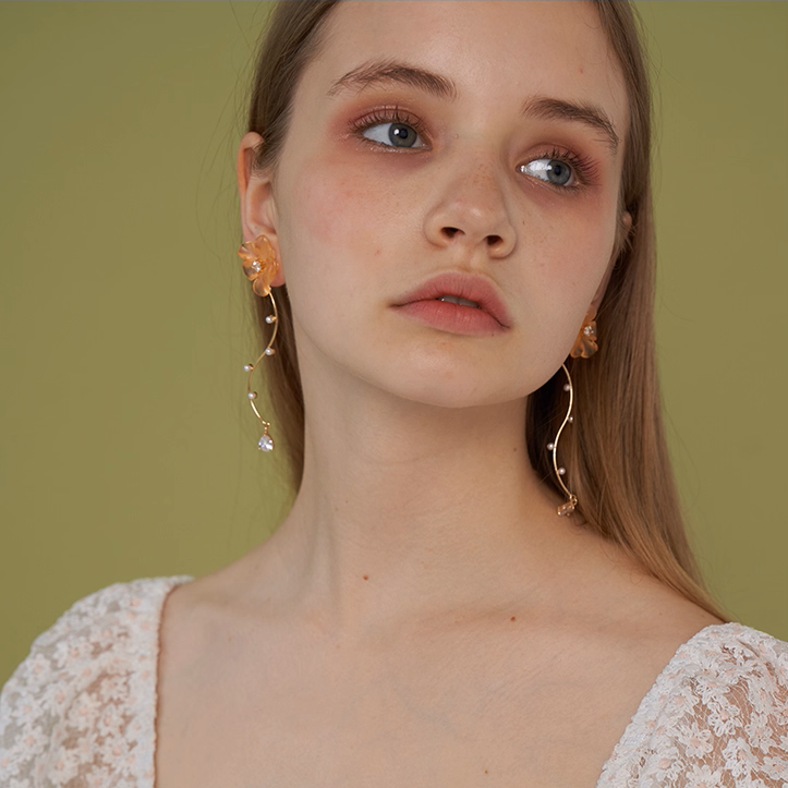 【2pattern3color】揺れる花のきらめき＊パール×カーブイヤーアクセサリー《Z01187》