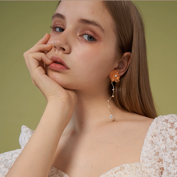 【2pattern3color】揺れる花のきらめき＊パール×カーブイヤーアクセサリー《Z01187》