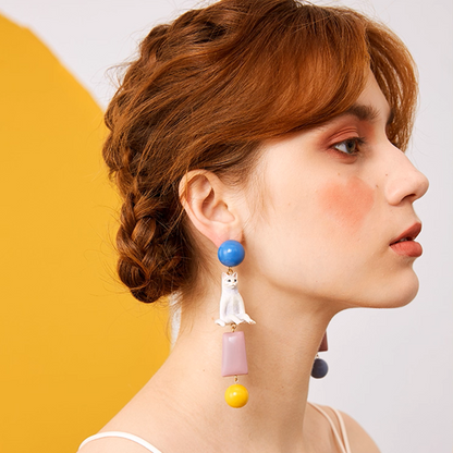 ポップに揺れる＊カラフル猫モチーフの個性派ピアス《Z01190》