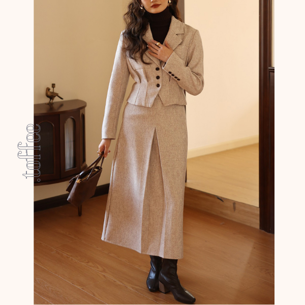 ショートテーラードジャケット＆ロングプリーツスカート セットアップ　《Z00773》