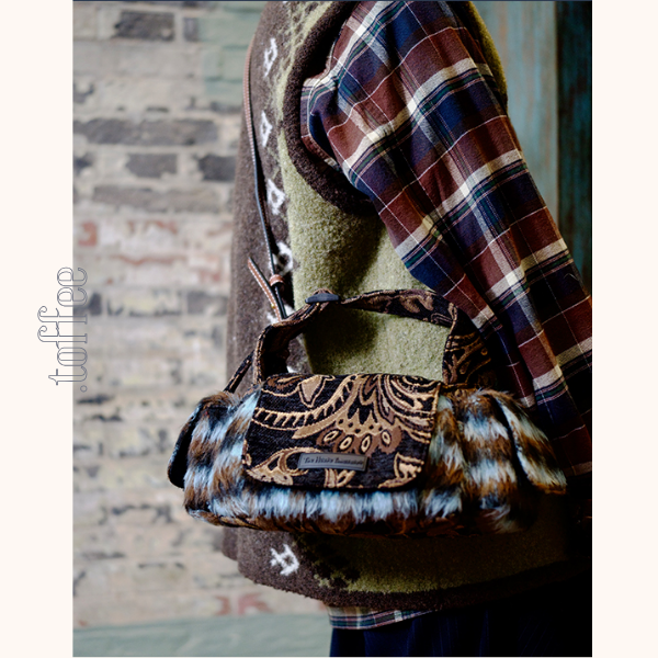 ファー付きダマスク織りショルダーバッグ　《Z00788》