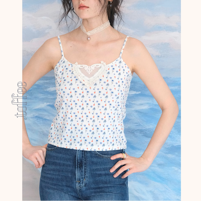 クロップドフーディー＆レースキャミソール小花柄セットアップ《Z00983》