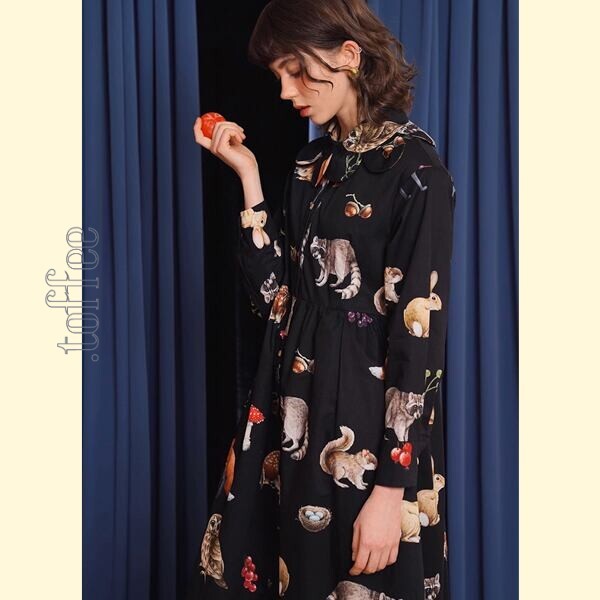 レトロエレガンス：クラシックアートのブラックシャツワンピース 《C0209》