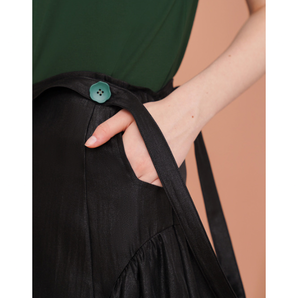 【2color】Vカットストラップワンピース X-185