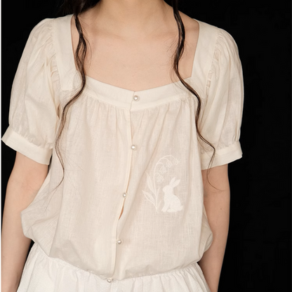 【2color】刺繍うさぎのスクエアネックブラウス《Z01046》