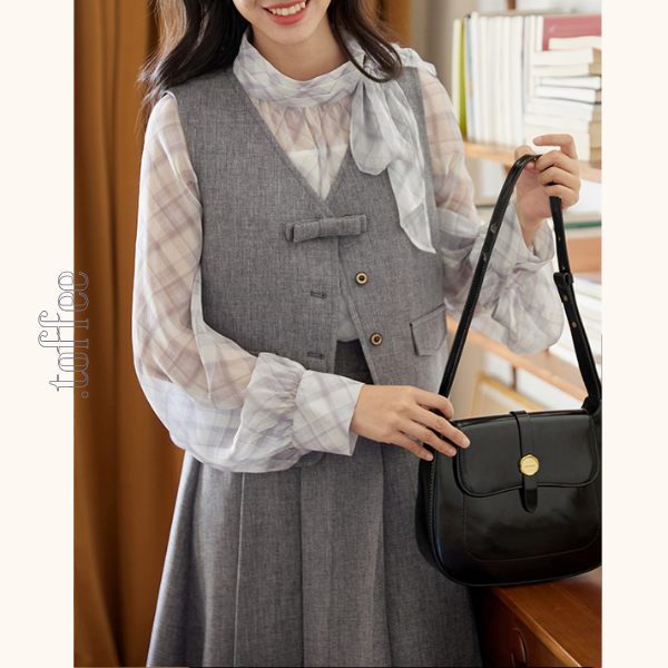 ボウタイ付きベスト＆ミモレ丈プリーツスカートのセットアップ《Z00850》