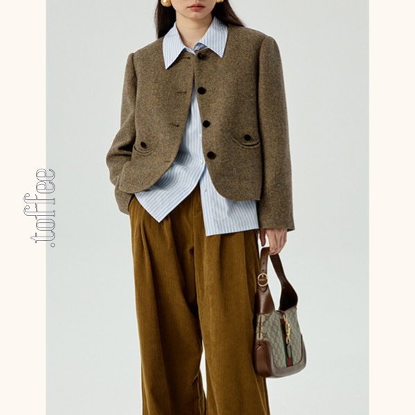 ヘリボーン柄ショートジャケット＆プリーツミディスカートのセットアップ　Z00481