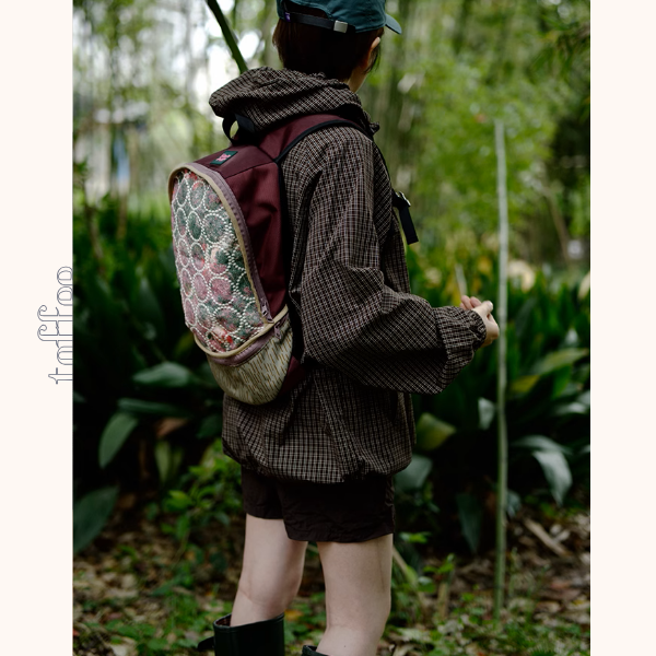 花柄幾何学模様パイピングバックパック《Z00956》